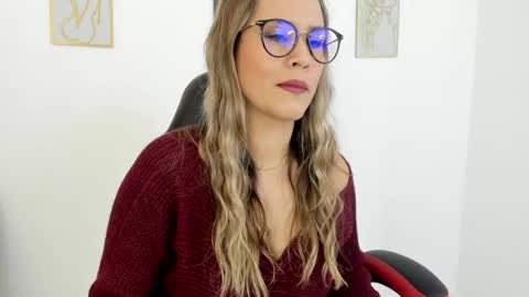 Snapshot of sugar_milff chatting on January 4, 2025, 2:35 pm sugar_milff online show from January 4, 2025, 2:35 pm