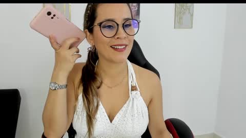 Snapshot of sugar_milff chatting on February 26, 2025, 12:47 pm sugar_milff online show from February 26, 2025, 12:47 pm