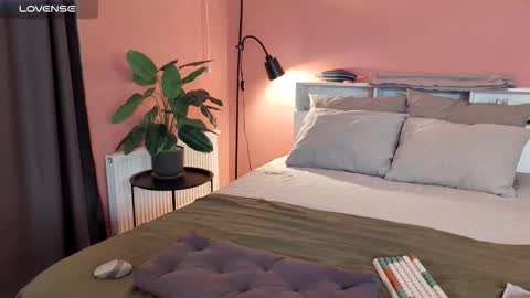 Snapshot of sugar_tomato chatting on October 3, 2025, 2:14 pm Maria online show from October 3, 2025, 2:14 pm