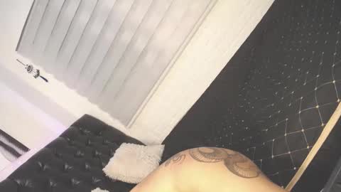 Jess online show from December 22, 2024, 12:16 pm