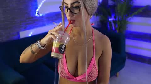 Sugar online show from September 17, 2025, 11:45 am