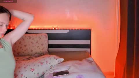 Lola online show from July 19, 2026, 8:01 pm