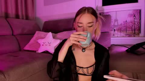 sugarskye online show from December 18, 2025, 6:47 pm