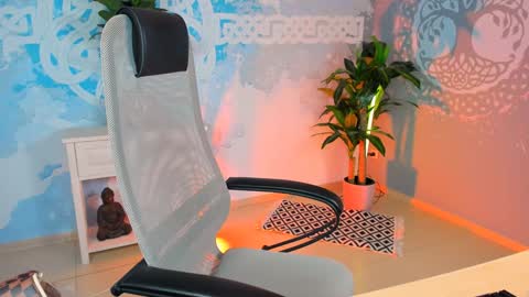 Vivien online show from December 28, 2024, 12:24 pm