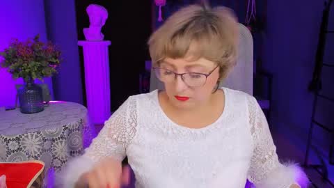 Vivien online show from January 9, 2025, 1:02 pm