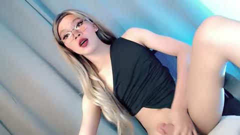 LoveSugar online show from October 6, 2025, 10:18 pm