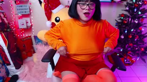 Suimi online show from December 7, 2024, 8:27 pm