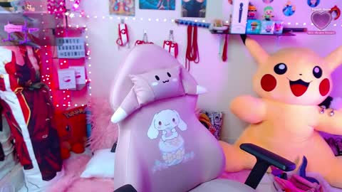 Suimi online show from December 31, 2024, 12:25 pm