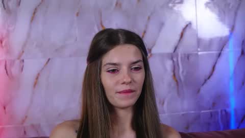 sukie_spooky online show from October 3, 2025, 6:43 am