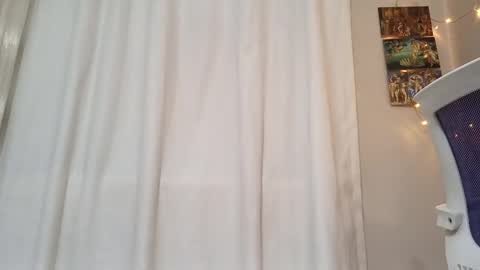 Snapshot of sullyniko chatting on November 8, 2025, 9:35 pm Niko online show from November 8, 2025, 9:35 pm