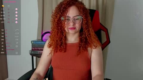 Snapshot of sultrysecrets_ chatting on November 2, 2025, 12:18 pm Ann online show from November 2, 2025, 12:18 pm