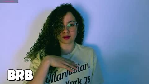 Snapshot of sultrysecrets_ chatting on February 9, 2026, 7:51 pm Ann online show from February 9, 2026, 7:51 pm