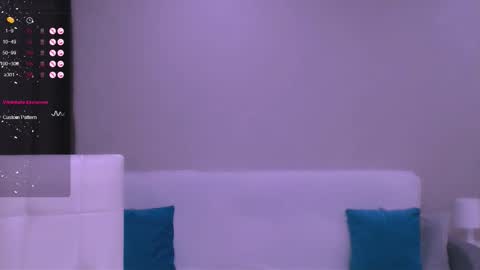 Christina online show from November 16, 2025, 1:06 pm