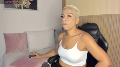 Summer online show from October 19, 2025, 1:34 pm