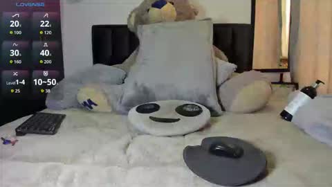 Andres-tattoos  Derek Hairy online show from February 20, 2026, 7:58 pm