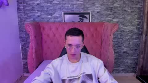 Snapshot of summeranderick chatting on December 7, 2024, 2:57 pm Summer And Erick online show from December 7, 2024, 2:57 pm