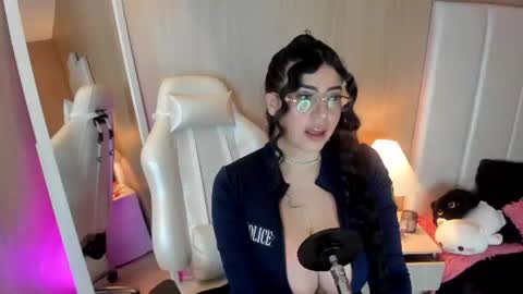 Snapshot of summerssangel chatting on July 12, 2026, 1:35 pm - - online show from July 12, 2026, 1:35 pm