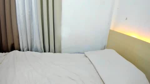 summersunshinex online show from November 20, 2025, 6:40 pm