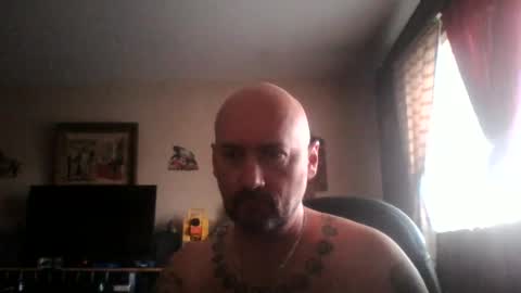 Summer Voyeur online show from August 4, 2026, 10:07 am