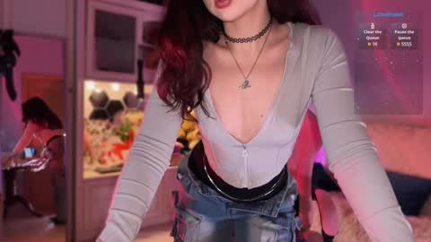 Snapshot of sun_for_you chatting on January 8, 2025, 2:14 pm Miss Nelly online show from January 8, 2025, 2:14 pm