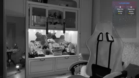 Snapshot of sun_for_you chatting on February 25, 2025, 2:36 am Miss Nelly online show from February 25, 2025, 2:36 am