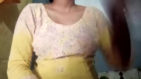 sunali_jain03 online show from April 9, 2026, 4:34 am