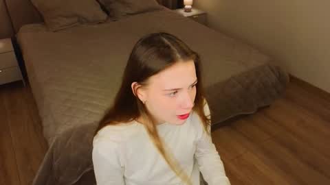 Angella online show from December 15, 2025, 4:06 am