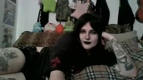 Snapshot of sundaygoth chatting on July 10, 2026, 5:26 pm sundaygoth online show from July 10, 2026, 5:26 pm