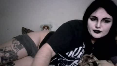 Snapshot of sundaygoth chatting on August 1, 2026, 7:35 pm sundaygoth online show from August 1, 2026, 7:35 pm