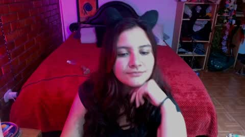 Snapshot of sunlight_7 chatting on December 18, 2024, 9:14 am sunny online show from December 18, 2024, 9:14 am