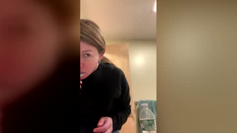 Snapshot of sunnbabe92485 chatting on February 6, 2026, 12:37 am sunnbabe92485 online show from February 6, 2026, 12:37 am