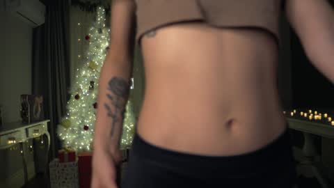 Kate online show from December 19, 2024, 6:01 pm