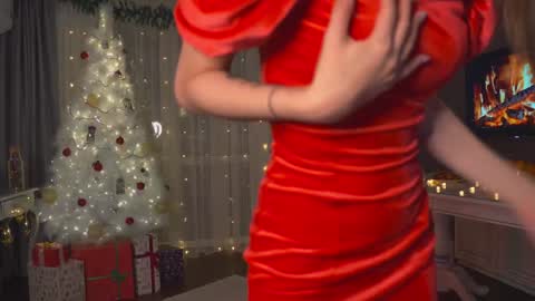 Kate online show from December 20, 2024, 3:42 pm