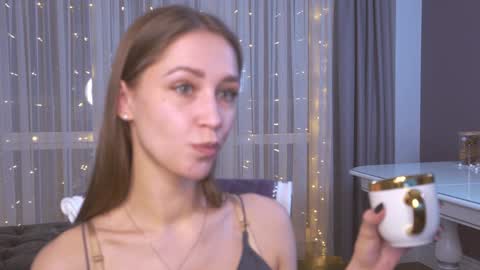 Kate online show from February 2, 2025, 9:13 pm