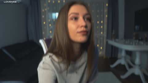 Kate online show from February 5, 2025, 3:31 pm