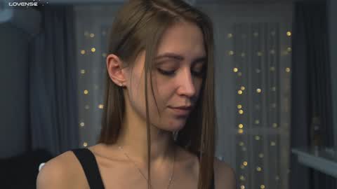 Kate online show from February 5, 2025, 9:40 pm
