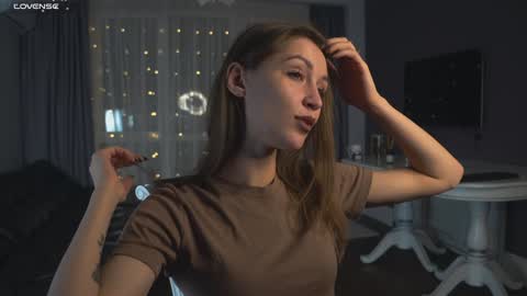Kate online show from February 7, 2025, 7:38 pm