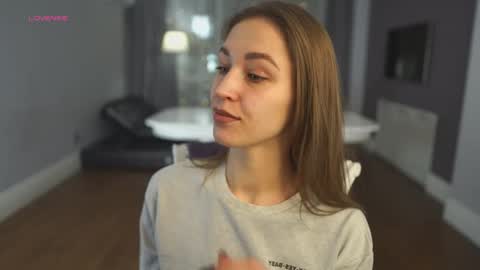 Kate online show from February 25, 2025, 4:21 pm