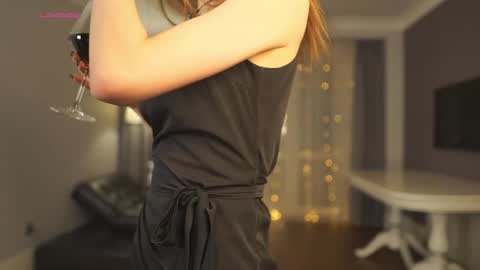 Kate online show from March 12, 2025, 4:46 pm