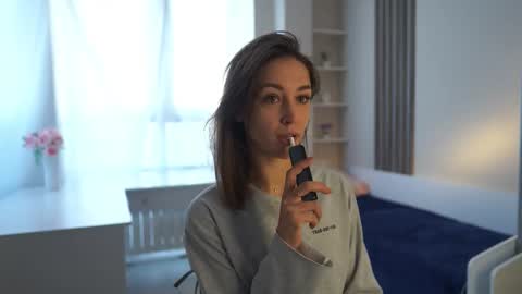 Kate online show from October 3, 2025, 3:25 am