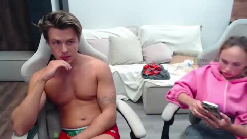 Alice and Sergey online show from October 2, 2025, 8:27 pm