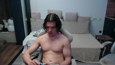 Snapshot of sunny1girl chatting on May 22, 2026, 9:15 am Alice and Sergey online show from May 22, 2026, 9:15 am