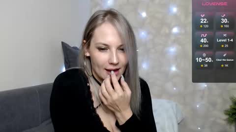 Naomi online show from December 13, 2024, 6:38 pm