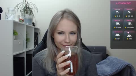 Naomi online show from January 19, 2025, 4:01 am