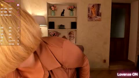 Snapshot of sunny_katty chatting on December 3, 2025, 8:56 am Sunny Katty online show from December 3, 2025, 8:56 am