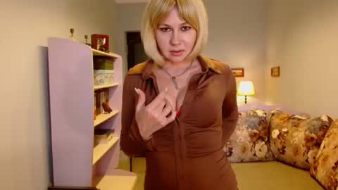 Snapshot of sunny_katty chatting on May 12, 2026, 10:12 am Sunny Katty online show from May 12, 2026, 10:12 am