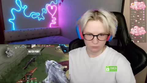 sunny mood online show from November 6, 2025, 9:15 pm