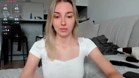 Rina online show from July 9, 2026, 7:01 am