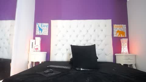  Sunny  online show from December 3, 2024, 11:24 pm