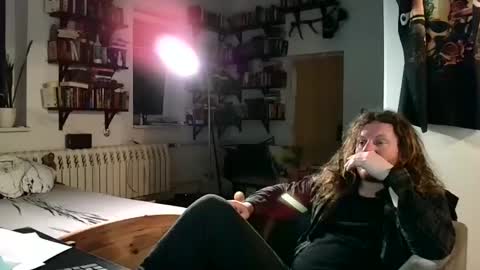 Snapshot of sunr1sa chatting on December 8, 2024, 5:22 pm sunr1sa online show from December 8, 2024, 5:22 pm